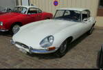 Ein Weisser Jaguar E Type zu Besuch am Oldtimer Treff auf den Areal des Flugplatz in Bleienbach am 31.05.2026