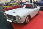 Lancia Flaminia GT Touring. Hier konnte ich einen, von nur 863 gebauten, Flaminia GT Touring ablichten. Das Modell war ab 1959 bis Ende 1966 im Verkaufsprogramm von Lancia. Die GT- Touring-Modelle waren, nach der so genannten Superleggera-Bauweise au ...