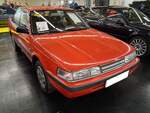 Mazda 626 Stufenhecklimousine der Baureihe GD aus dem Jahr 1988.