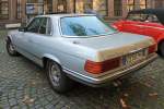 Mercedes 280 SLC auf dem Rathausplatz in St.
