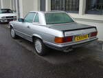 Heckansicht eines Mercedes Benz R107 500SL.