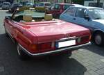 Heckansicht eines Mercedes Benz R107.