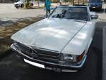 Frontansicht eines Mercedes Benz R107 560SL Im Jahr 1971 wurde die Baureihe R107 als Nachfolger des Typs 113, also des so genannten  Pagoden-Mercedes , vorgestellt.