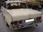 Heckansicht des Mercedes Benz W111/2 230S aus dem Jahr 1966. Techno Classica Essen am 05.04.2024.
