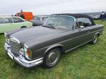 Mercedes Benz W111 E35/1 280SE 3.5 Cabriolet im Farbton anthrazitmetallic.