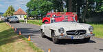 =MB 190 SL auf dem Weg zur Oldtimerausstellung bei Schloss Fasanerie, 06-2025