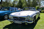 Mercedes-Benz 190 SL Roadster, am 1.5.2026 auf dem Show / Ausstellungsgel�nde des Fr�hlingserwachen der Oldtimerfreunde Grenzland, Loherhof Geilenkirchen