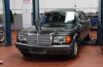 Oldtimer Ausstellung am 6.3.2016 auf dem Gelände der Firma Baresa in Osnabrück: Diesen Mercedes 560 SEL konnte man nicht nur bewundern sondern auch ersteigern! Er wurde zum Verkauf