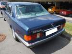 Heckansicht eines Mercedes Benz W126 560SEL.