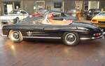 Profilansicht eines Mercedes Benz W198 II 300SL Roadster aus dem Jahr 1959.