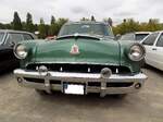 Frontansicht eines Mercury Series 3M  Monterey  fourdoor Sedan aus dem Jahr 1953.