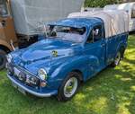 Morris Minor 1000 Pickup im Farbton bermuda blue aus dem Jahr 1971.
