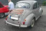 Heckansicht eines viert�rigen Morris Minor 1000 im Farbton dove grey.