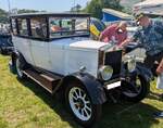 Morris Oxford 'Flatnose' mit einer viert�rigen Werkskarosserie aus dem Jahr 1927. Zwischen Produktionsbeginn im Jahr 1926 und Produktionsende im Jahr 1930 setzte die Marke knapp 32.300 Autos (alle Karosserieversionen zusammen genommen) dieser Modellr ...