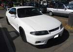 Nissan Skyline R33 GT.