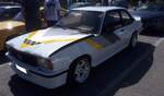 Opel Ascona B 400. Der Opel Ascona B 400 war das Homologationsmodell f�r die damalige Rallye-Weltmeisterschaft. Insgesamt wurden zwischen 1979 und 1981 nur 268 Exemplare der Stra�enversion gebaut. Die Fahrzeuge wurden nicht am Flie�band, sondern nach der Kundenbestellung einzeln gefertigt und per Einzelabnahme f�r den Stra�enverkehr zugelassen. Im Gegensatz zum Standard-Ascona besa� das Modell 400 einen komplett neu entwickelten Hochleistungsmotor. Dieser Vierzylinderreihenmotor mit einem Zylinderkopf von Cosworth hat einen Hubraum von 2410 cm� und leistet  serienm��ig  144 PS. Mit einem Leergewicht von 1030 Kilogramm erreichte der  400´er  eine H�chstgeschwindigkeit von 197 km/h. Oldtimertreffen am  Cafe del Sol  in Gelsenkirchen am 09.08.2026.