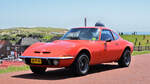 Opel GT, auf dem Damm in  Westkapelle, Walcheren, Zeeland, NL, im Urlaub gesehen. 24. Wasschappelse Oldtimerrit am Samstag, den 20. Juni 2026
