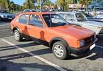 Opel Kadett D 1.3S in der sportlichen SR-Ausstattung. Mitte August 1979 brachte Opel den 'neuen' Kadett D auf den Markt. Es war der erste Opel mit Frontantrieb und quer eingebautem Motor. Ein solcher 1.3 SR kostete in der Basisversion bei seinem Ersc ...