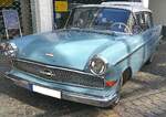 Opel Kapit�n P-LV aus dem Jahr 1962 im Farbton bavariablau.
