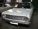 Opel Rekord A in der Karosserieversion zweitürige Limousine, wie er von 1963 bis 1965 gebaut wurde.