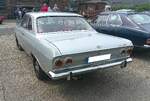 Heckansicht eines Opel Rekord B L6 2600 Coupe aus dem Jahr 1965.