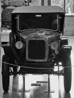 Ein Opel 4/17 PS Laubfrosch aus dem Jahr 1924. (Verkehrszentrum des Deutschen Museums München, August 2020)