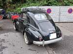 Heckansicht eines Peugeot 203 Berline aus dem Jahr 1954.