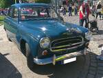 Peugeot 403 Berline (Limousine), gebaut von April 1955 bis Februar 1967. Dem 403 war aufgrund seiner Solidit�t, nicht nur in Frankreich, ein gro�er Verkaufserfolg beschienen. Hier wurde ein Modell vor dem Modelljahr 1959 abgelichtet, das noch den L�w ...