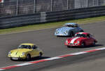 Vorne der Gelbe ein Porsche 356 B und die beiden hinteren  356 A , im Rahmen der N�rburgring Classic 2026, fuhren viele 356er  Porsche 356 Club  Deutschland  einige Runden auf dem N�rburgring, . Aufnahme 13.06.2026 