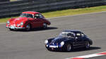Vorne der Blaue ein Porsche 356 B und der Rote ein  356 A , im Rahmen der N�rburgring Classic 2026, fuhren viele 356er  Porsche 356 Club  Deutschland  einige Runden auf dem N�rburgring, . Aufnahme 13.06.2026 