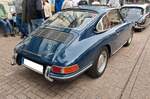 Heckansicht eines Porsche 911 im Farbton agablau aus dem Jahr 1966. 13. Saarner Oldtimer-Cup am 30.08.2026 in M�lheim an der Ruhr/Saarn.