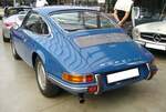 Heckansicht eines Porsche 912 im Farbton aga blau aus dem Jahr 1969.