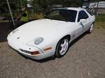 Porsche 928 GT im Farbton grandprix wei�, gebaut in den Jahren von 1989 bis 1991.