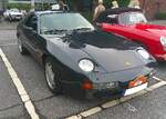 Porsche 928 S4 im Farbton Brilliantschwarzmetallic aus dem Jahr 1986.