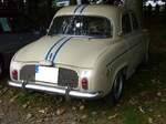 Heckansicht einer Renault Dauphine, produziert von 1956 bis 1968.