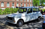 Renault R4, am 1.5.2026 auf dem Show / Ausstellungsgel�nde des Fr�hlingserwachen der Oldtimerfreunde Grenzland, Loherhof Geilenkirchen