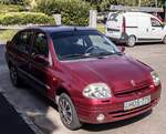 Diesen Renault Thalia (Mk1 Pre-Facelift, Farbe: Cherry Red) habe ich in August, 2023 aufgenommen.
