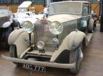 Rolls Royce Silver Wraith.