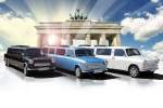 Einmaliges Stretchlimousinen Trio. Die XXL Trabanten vor den Brandenburger Tor in Berlin. Auffällige Trabbi Fahrzeuge und einzigartige Limousinen für fröhliche Trabi-Safaris, Hochzeiten, JGAs und andere, unterhaltsame Touren und Fahrten in Berlin.