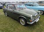Sunbeam Rapier MK5 aus dem Jahr 1966. Der Rapier war ein Coupe-Modell der britischen Rootes-Gruppe und demnach eng verwandt mit dem Hillman Minx. Das zweit�rige Hardtop-Coup� ohne B-S�ule hatte optisch sehr viel �hnlichkeiten mit den Autos, die vom U ...