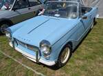 Triumph Herald 1200 Convertible. Das Modell Herald 1200 war als zweit�rige Limousine, als zweit�riges Coupe, als dreit�riges Kombimodell namens 'Estate' und ab 1962 auch als Convertible lieferbar. Von 1961 bis 1968 wurden 43.295 Cabriolets dieses Typ ...