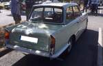 Heckansicht eines Triumph Herald 1200 Saloon im Farbton jonquil yellow. Oldtimertreffen am 'Cafe del Sol' in Gelsenkirchen am 09.08.2026.
