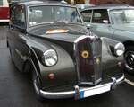 Der Triumph 1200 mit der Verkaufsbezeichnung  Mayflower  wurde 1949 vorgestellt und war bis 1953 im Verkaufsprogramm.