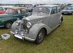 Triumph Renown im Farbton pearl grey aus dem Jahr 1953.