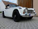 TRIUMPH TR4A,IR5; steht f�r die n�chste Ausfahrt bereit; 260522