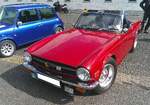 Triumph TR6 im Farbton carmine red red, produziert in den Jahren von 1970 bis 1976.