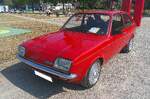 Vauxhall (Opel) Chevette Kombi-Limousine im Farbton flamencorot, verkauft von 1980 bis 1982.