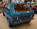 Heckansicht eines VW Golf 1 MK1 LS mit Automaticgetriebe aus dem Jahr 1975. Techno Classica Essen am 06.04.2024.
 