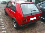 Heckansicht eines VW Golf 1 MK1 GTI im Farbton marsrot.