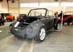 =VW Käfer Cabrio in der Wiederaufbauphase, fotografiert bei der Technorama Kassel im März 2017
